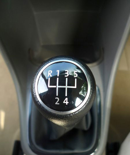 Volkswagen Vento Highline Petrol 1.6L AT Gear Box