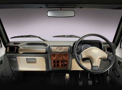 Mahindra Bolero Maxi Truck Plus Interior steering
