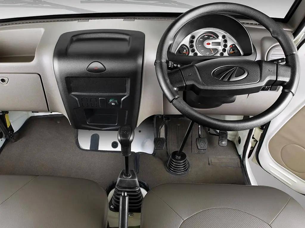 Mahindra Supro MiniTruck interior