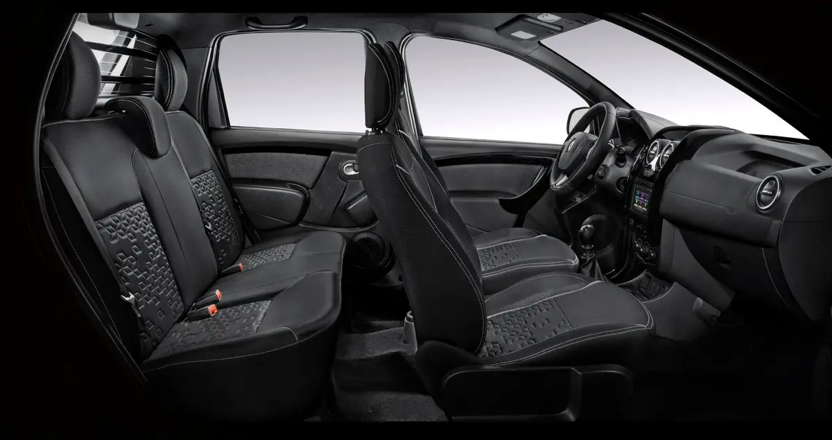Renault Duster OROCH Dynamique interior view