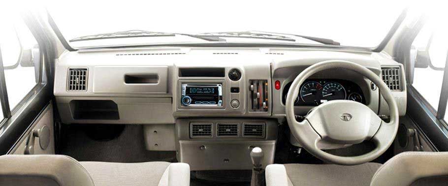 Tata Winger Luxury - Flat Roof (AC) Interior steering