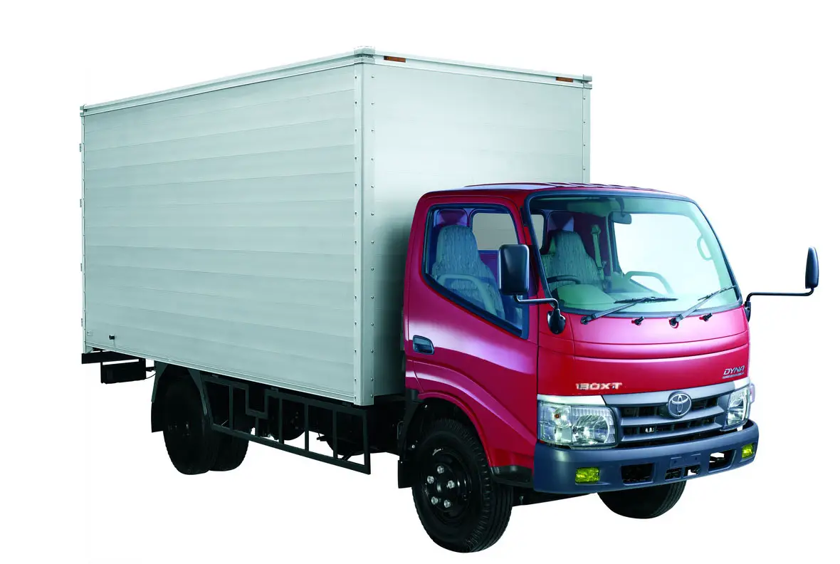 Toyota Dyna 130XT front cross view