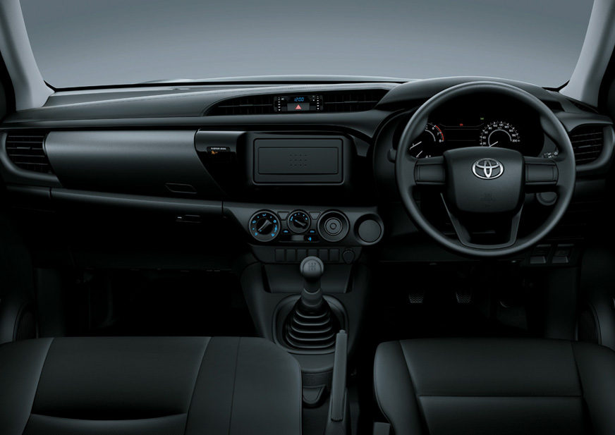 Toyota Hilux S Cab 2.5 M/T interoir view