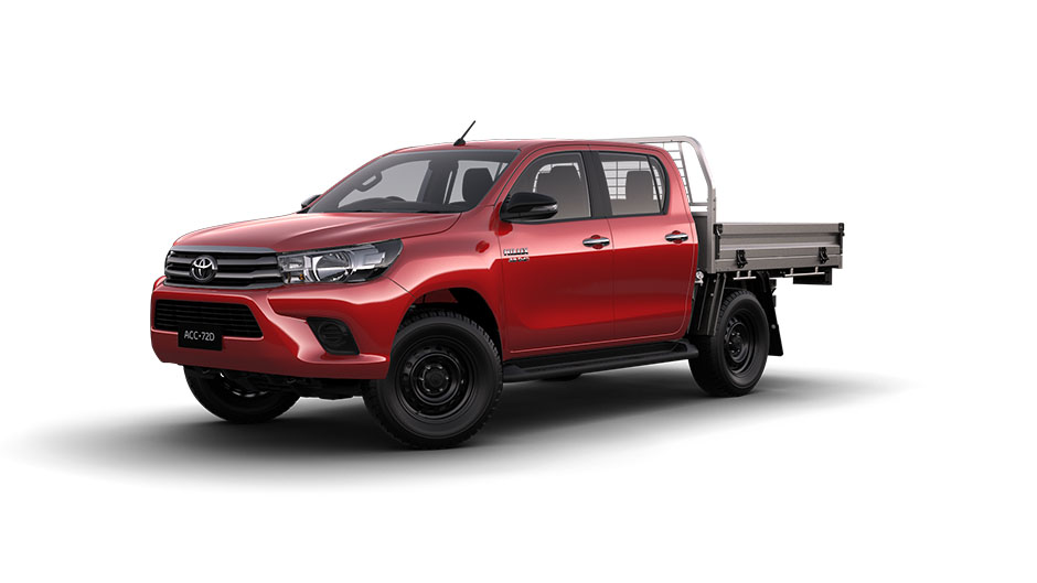 Toyota Hilux SR5 4x4 front cross view