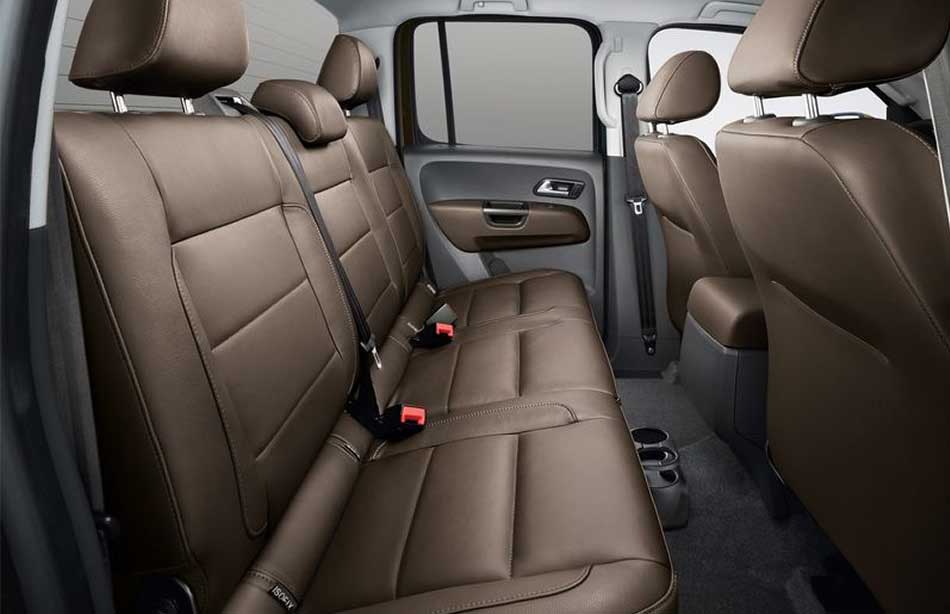 Volkswagen Amarok 2.0 BiTDI 4x2 Highline interior seats