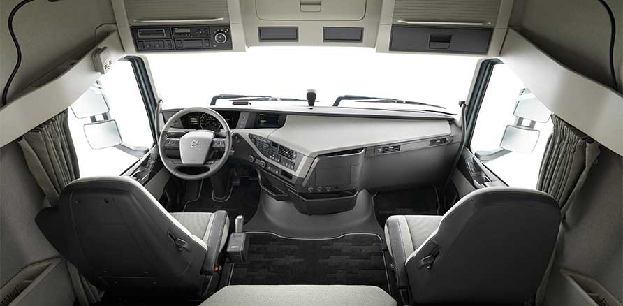 Volvo FH16 8x4 interior
